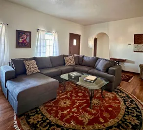 3 bed 2 bath Hacienda near Downtown and NMSU. - Image 4