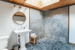 Rockwell Ridge | Chestnut Suite with Lux Bathroom - Image 5