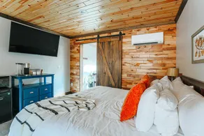 Rockwell Ridge | Chestnut Suite with Lux Bathroom - Image 3