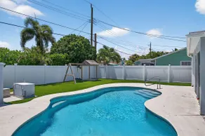 Drops of Jupiter - Saltwater Pool Home Sleeps 16 - Image 2