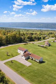 Spacious 5BR Lake View Home Near Cornell - Image 2