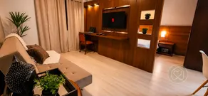 Suite with Great Location with 24-hour Reception - Image 3
