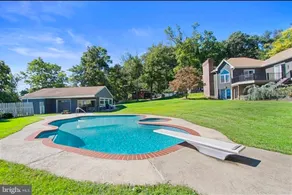 Huge Family House, Close to Hershey Attractions! - Image 2
