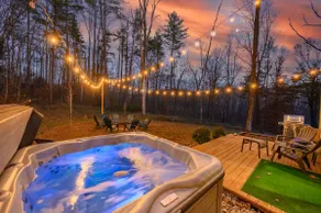 Cozy Oaks Barndo: Rustic Retreat with Modern Twist - Image 2