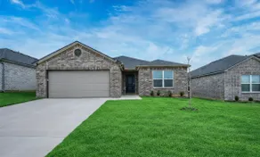 Spacious Edmond Home with 4 Queen Beds - Image 5