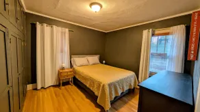 Avenue B Home - Image 4