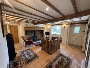 Period Village Cotswold Cottage near Cotswold Way - Image 2