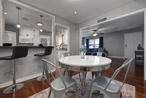 Horns Down Hideaway-3BR2BA Home Close to OU Campus - Image 2