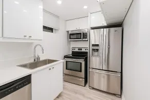 Cozy Apartment in Markham - Image 4