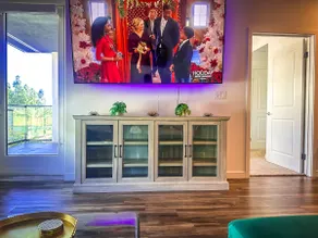 Little Haven | Luxury Hollywood | Special Discount - Image 3