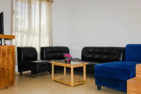 Centrally located and as comfortable as your home. We issue invoices. - Image 2