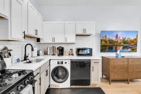 Studio in Hyde Park Near UChicago & Lake - Image 4