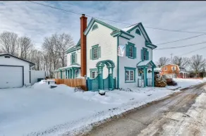Private waterfront loft and hiking trail - Image 3