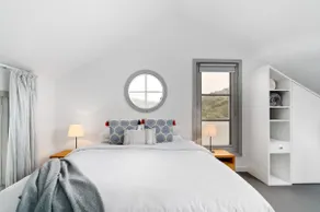 Back Beach Sorrento | Bright & Airy Loft Apartment - Image 5