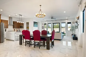 Mountain Luxe Retreat – Comfort & Resort Amenities - Image 4