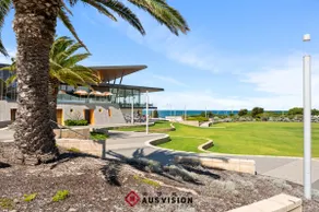 Brand new Coastal Retreat Alkimos-5 mins to Beach - Image 4