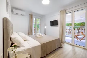 Sea Breeze & City Beats in the heart of Glyfada - Image 2