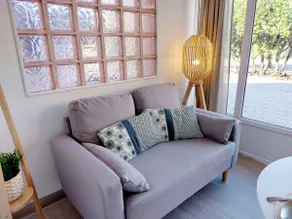 Charming quiet 2-room apartment in a tree-lined house. - Image 4
