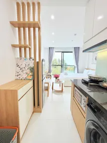 (401 Suites) Cozy Studio w Balcony & Kitchen - Image 3