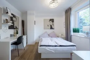 Design Villa mit Sauna & Garten - Image 3