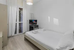 4 min Metro | 8 min LIN Airport | University area - Image 3