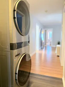 Cozy 3 Bedroom Apt Located Close to Yale - Image 4