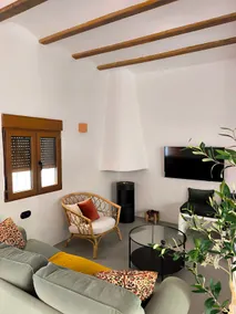 Boutique house · Ideal for couples or small groups - Image 3