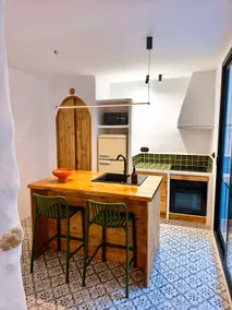 Boutique house · Ideal for couples or small groups - Image 4