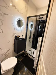Romantic Night – Private Jacuzzi & Intimate Atmosphere - Image 5