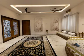 ​4BHK Suite | Udaipur CityCentre | Upto 13 Guests - Image 5