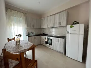 Apartment with garden and comfortable parking - Image 5