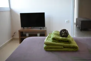 Apartment with garden and comfortable parking - Image 3