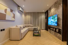 Jacuzzi Apt | Boulevard View | Hittin | Self Entry - Image 5