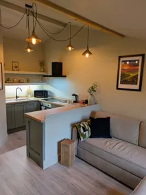 Pudsey Loft Apartment - Image 3