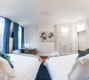 Harbor Blue Oasis| Stylish Stay Near NYC |Sleeps 6 - Image 5