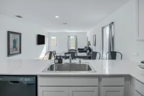 Tex Euro Stay-4 bed/2.5 Bath home near Dallas - Image 4