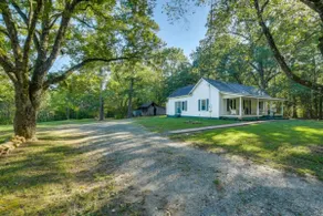 Historic Stagecoach Road Cottage | Private Acres - Image 4