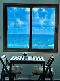 Yeiders Villa facing the ocean esplanade/beach/cove - Image 3