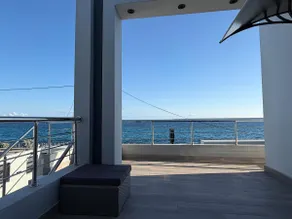 Yeiders Villa facing the ocean esplanade/beach/cove - Image 4