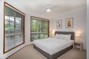 Modern 5BR Family Retreat Comfort in Calamvale - Image 5