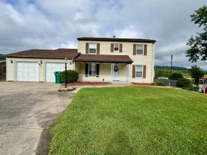 Cozy house for small or big group in Bridgeport WV - Image 4