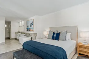 Sundrift - Sophisticated Beachside Retreat with Pool - Image 4
