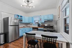 Coach House•Theater•Parking•6 minute Walk to FLW - Image 2