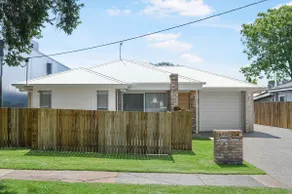 Hillview Townhouse | Modern 2 BR 2 Bath | Central! - Image 4