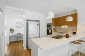 Hillview Townhouse | Modern 2 BR 2 Bath | Central! - Image 3