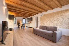 Pedemonte Valpolicella | Stone Home with entrance - Image 2