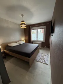 Charming apartment close to the river and city center - Image 3