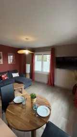 Charming apartment close to the river and city center - Image 2