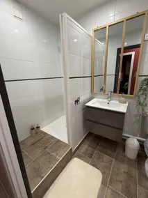 Charming apartment close to the river and city center - Image 5