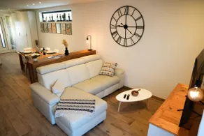 Chic & Cozy House - Image 2